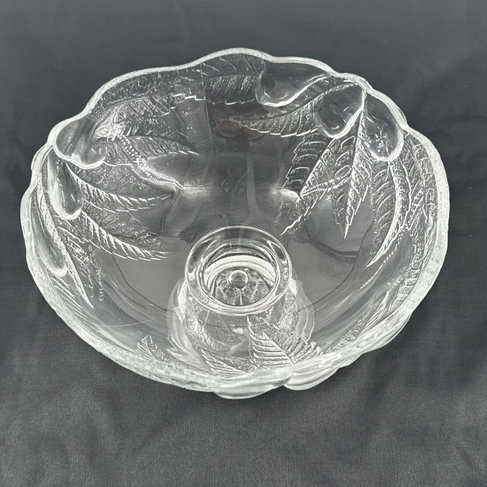 Pedestal Fruit Bowl Pear Leaf Design Vintage 80s Teleflora‎ Pressed Glass 7.5